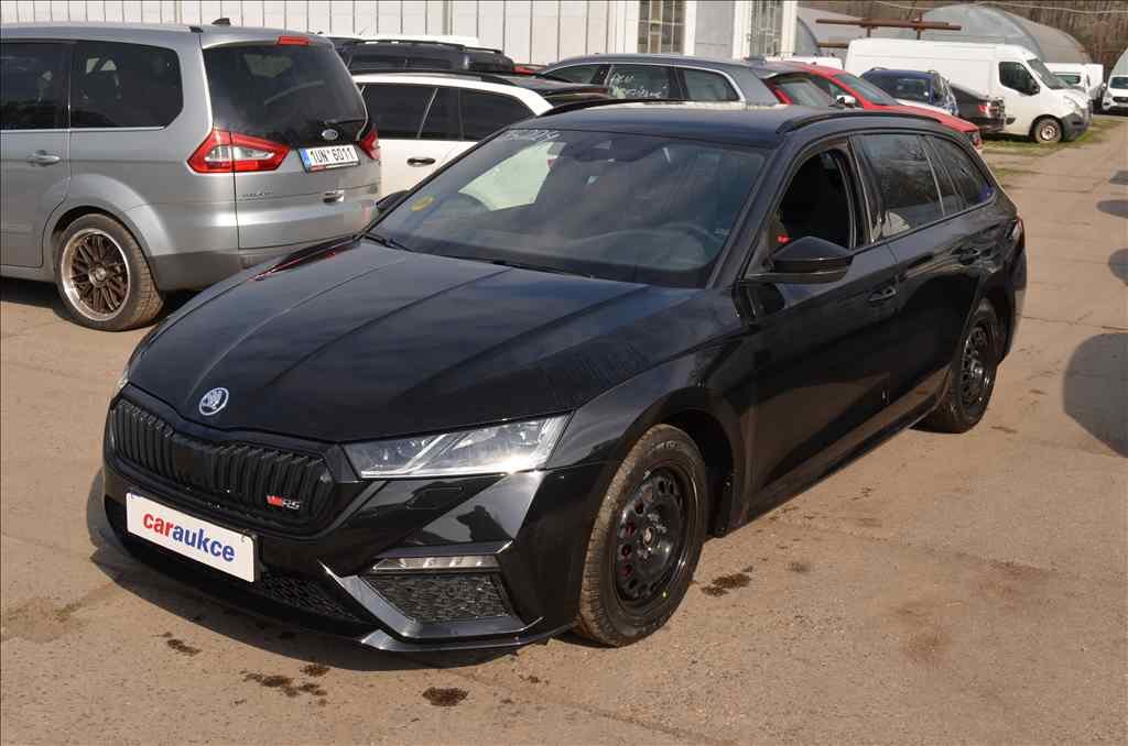 Škoda Octavia COMBI IV. 2,0 TDI RS DSG